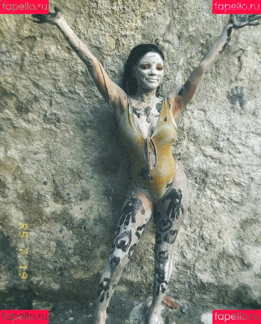 Halle Bailey Onlyfans Photo Gallery 