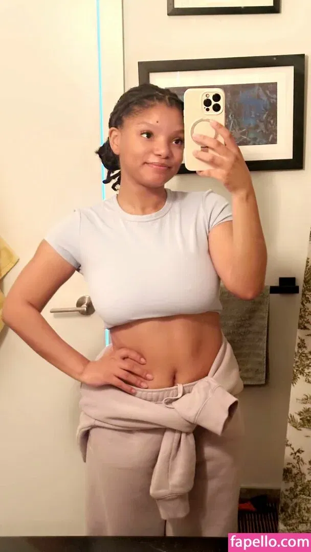 Halle Bailey Onlyfans Photo Gallery 