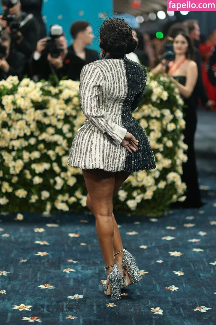 Halle Bailey Onlyfans Photo Gallery 