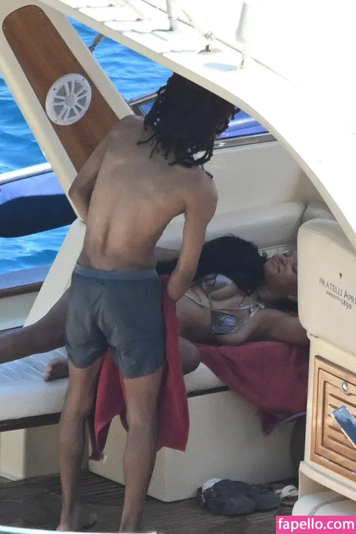 Halle Bailey Onlyfans Photo Gallery 