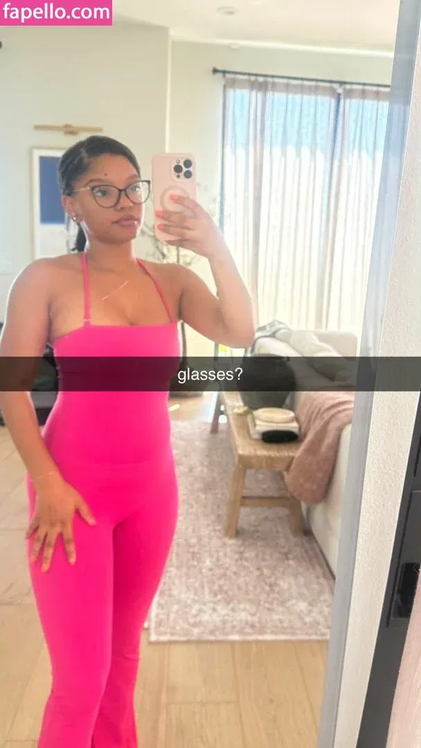 Halle Bailey Onlyfans Photo Gallery 