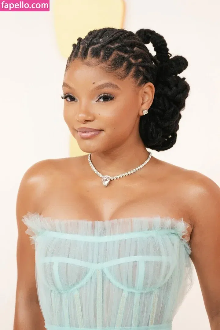 Halle Bailey Onlyfans Photo Gallery 