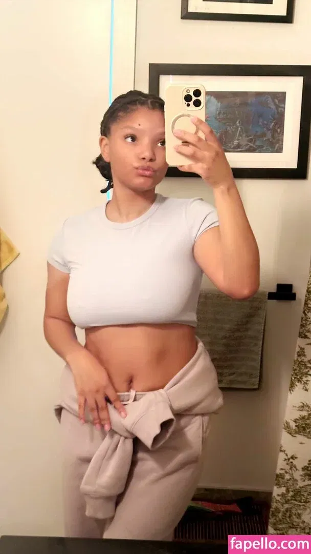 Halle Bailey Onlyfans Photo Gallery 