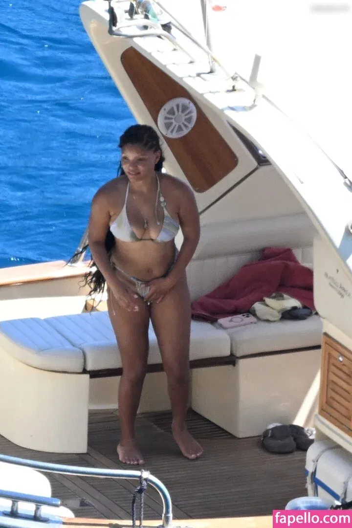 Halle Bailey Onlyfans Photo Gallery 