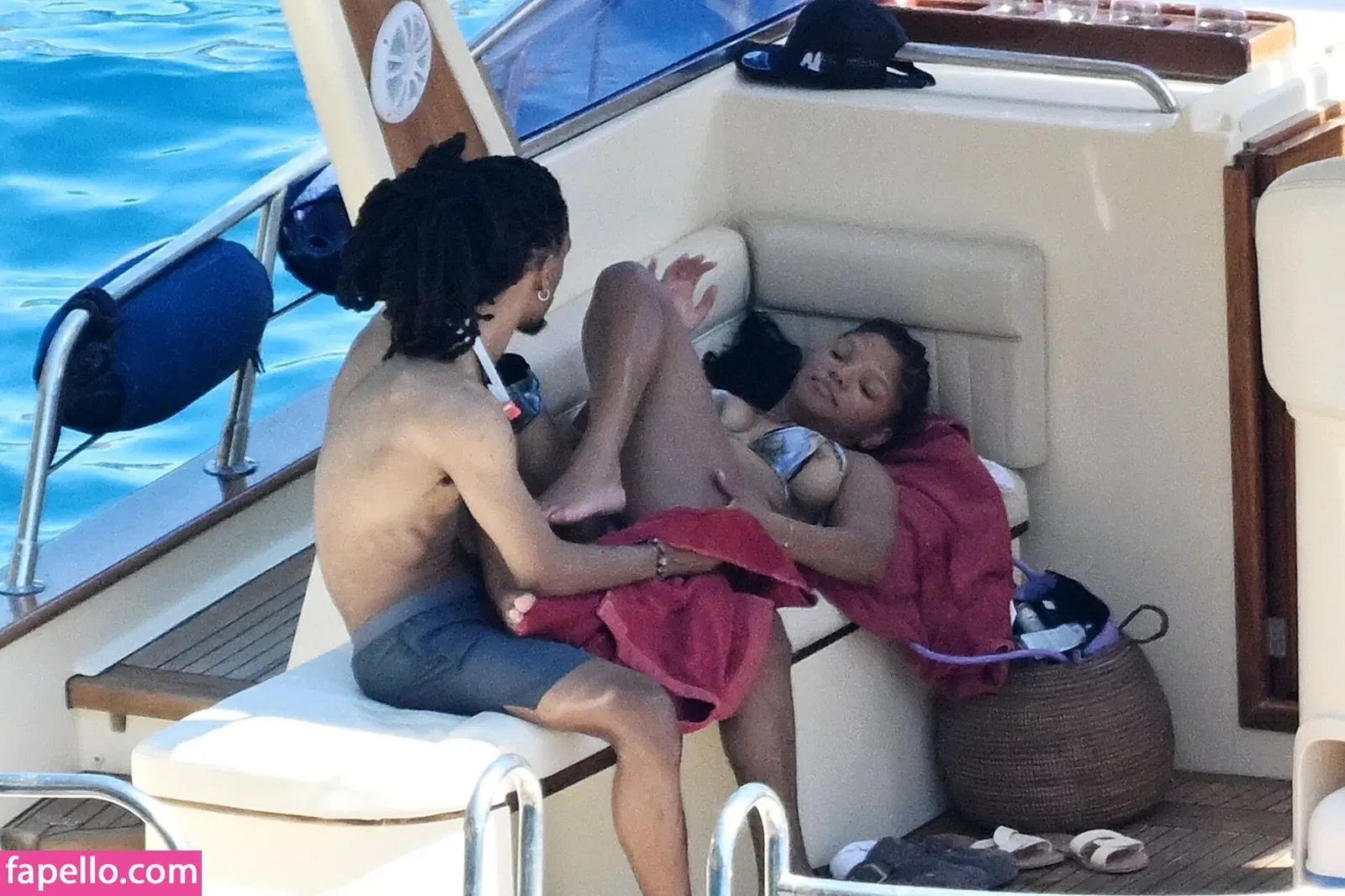 Halle Bailey Onlyfans Photo Gallery 