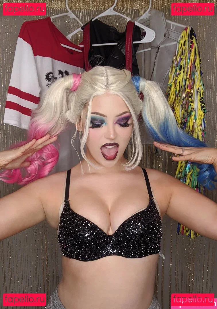 Kelly Kirstein Onlyfans Photo Gallery 