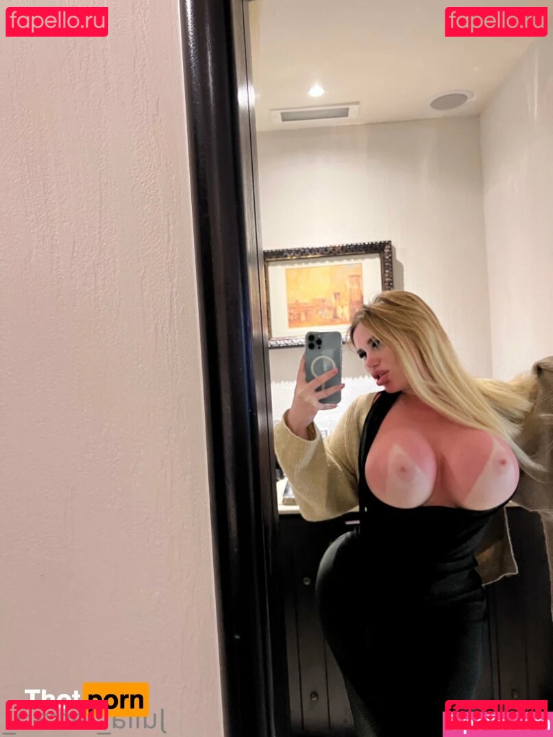 Julia Ferrari Nude Onlyfans Photo 40