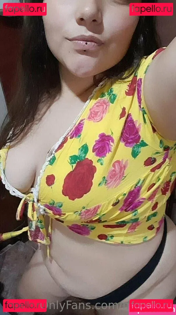 mee_zee Onlyfans Photo Gallery 