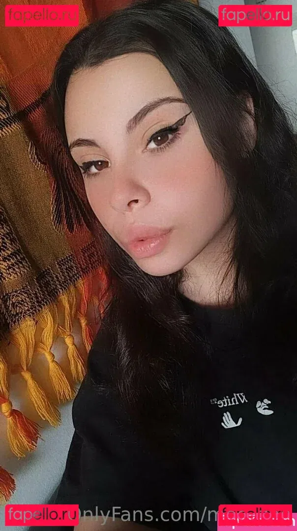 mee_zee Onlyfans Photo Gallery 