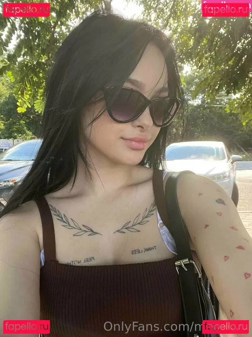 mee_zee Onlyfans Photo Gallery 