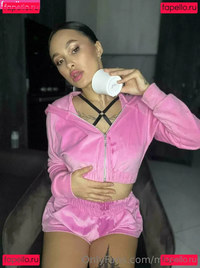 mee_zee Onlyfans Photo Gallery 