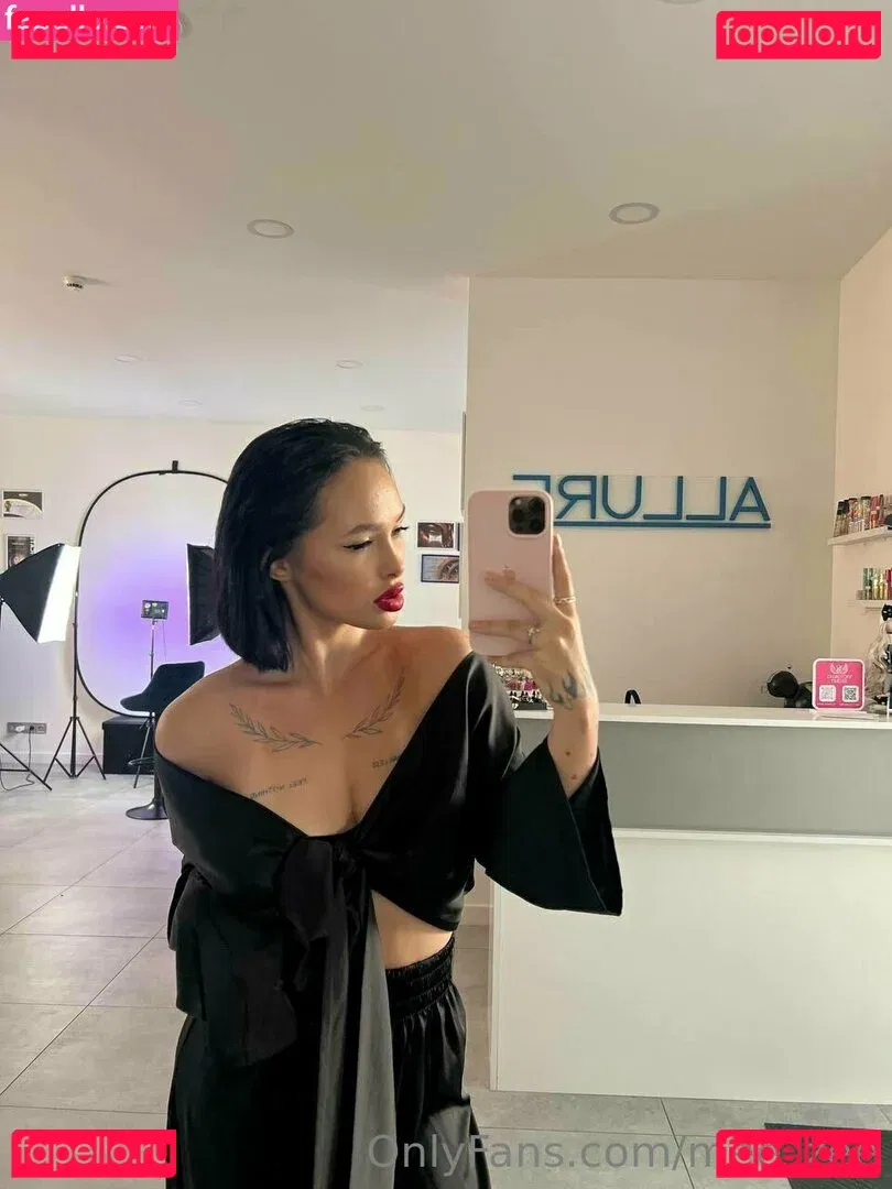 mee_zee Onlyfans Photo Gallery 