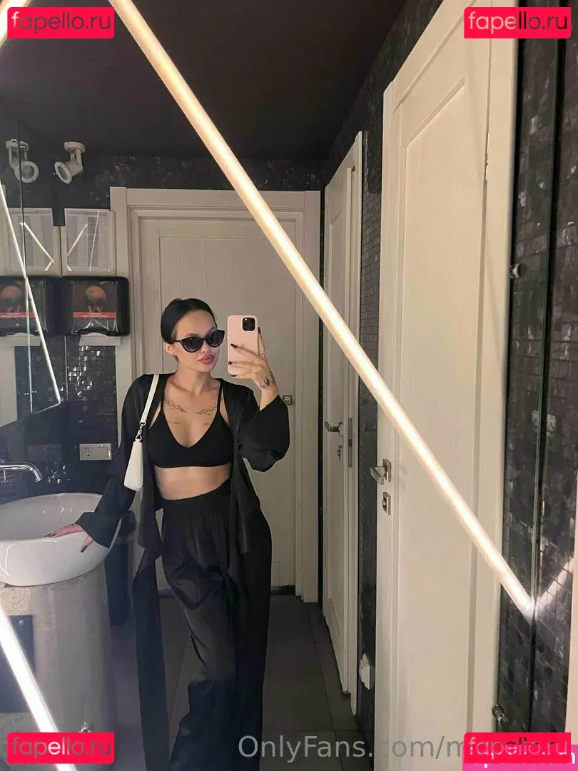 mee_zee Onlyfans Photo Gallery 