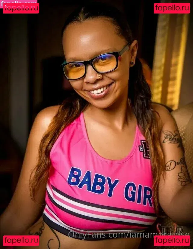 iamamorarose Onlyfans Photo Gallery 