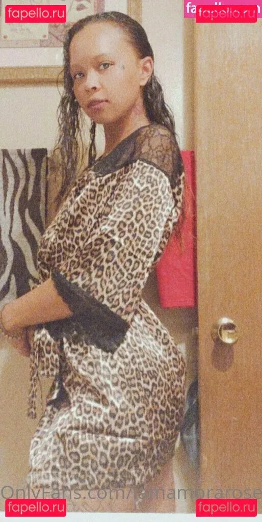 iamamorarose Onlyfans Photo Gallery 