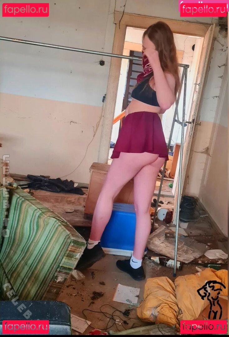 Foxynxdes Nude Onlyfans Photo 9