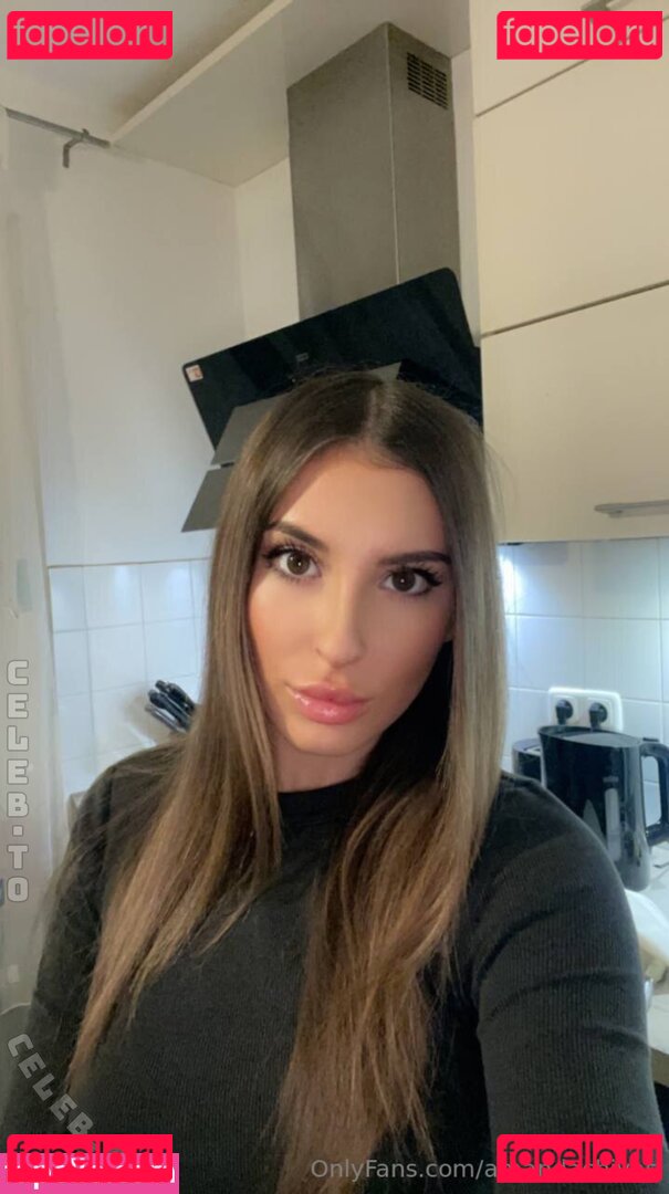 Amanda Chivas Nude Onlyfans Photo 10