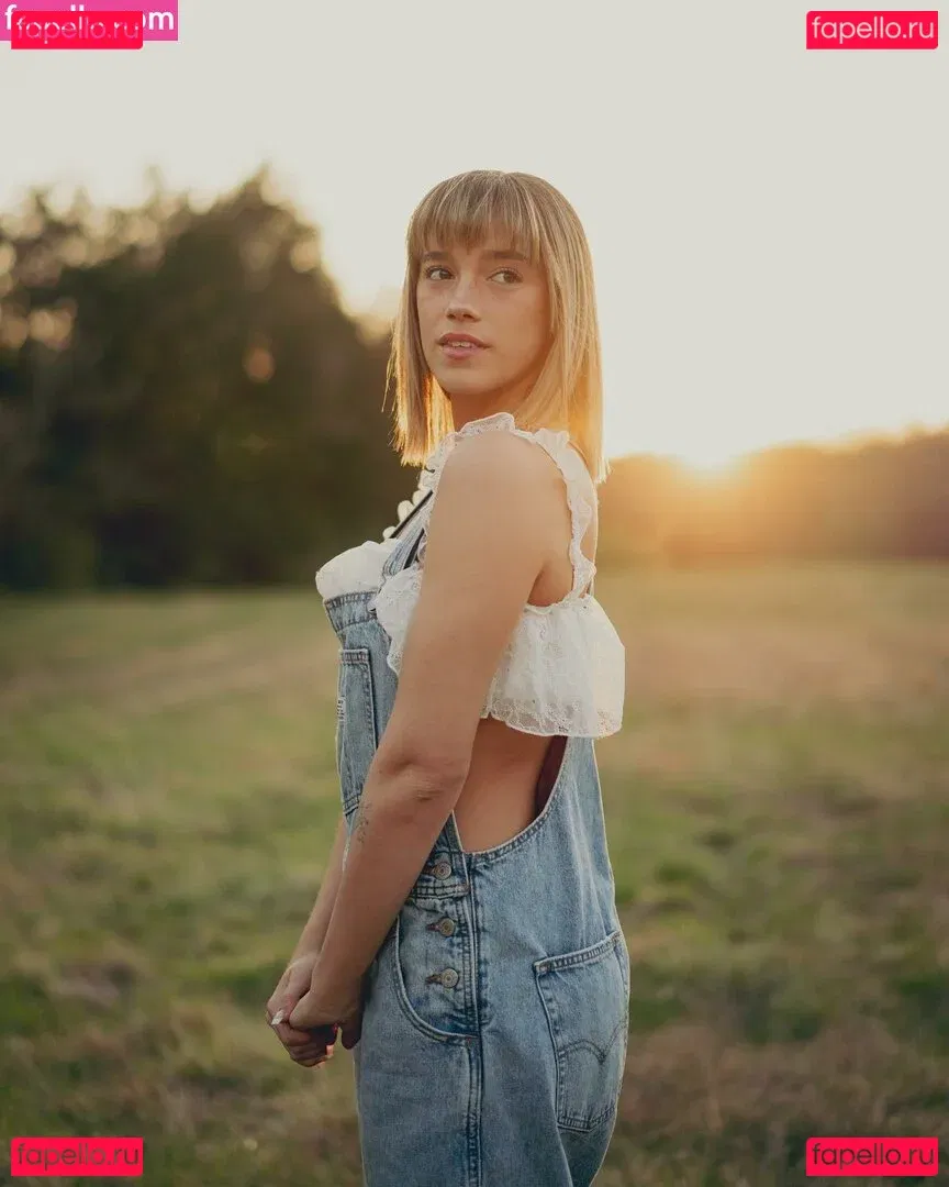 wellbeingwithabigail Onlyfans Photo Gallery 