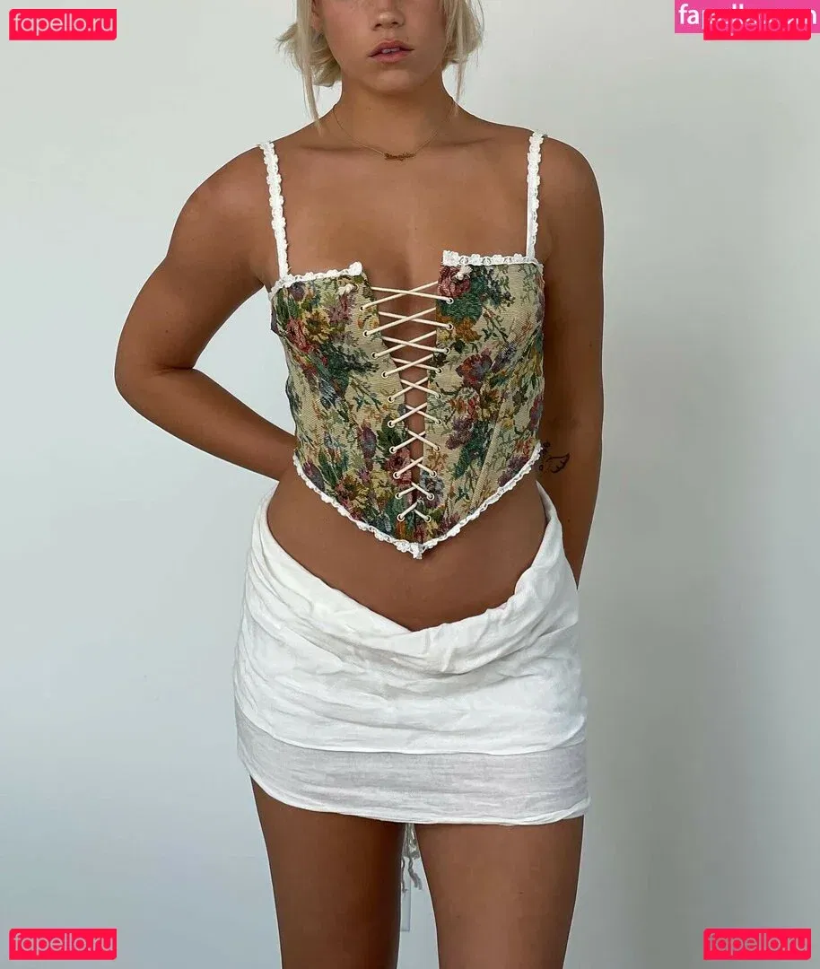 wellbeingwithabigail Onlyfans Photo Gallery 