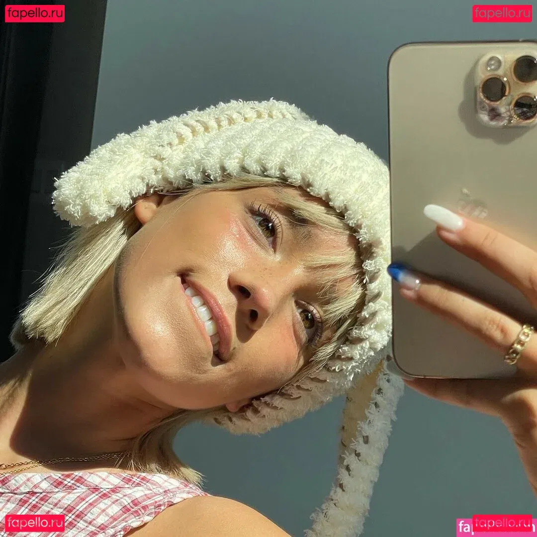 wellbeingwithabigail Onlyfans Photo Gallery 