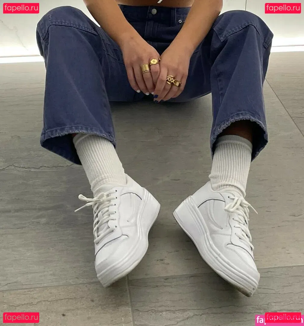 wellbeingwithabigail Onlyfans Photo Gallery 