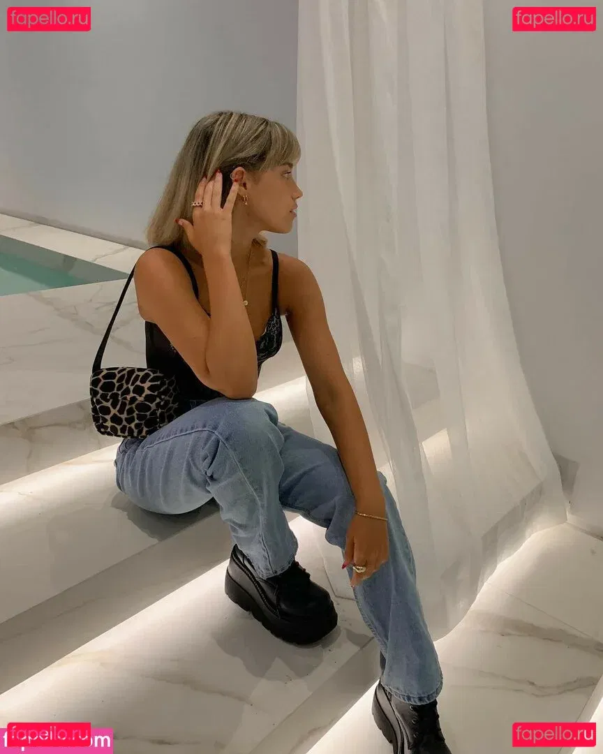 wellbeingwithabigail Onlyfans Photo Gallery 