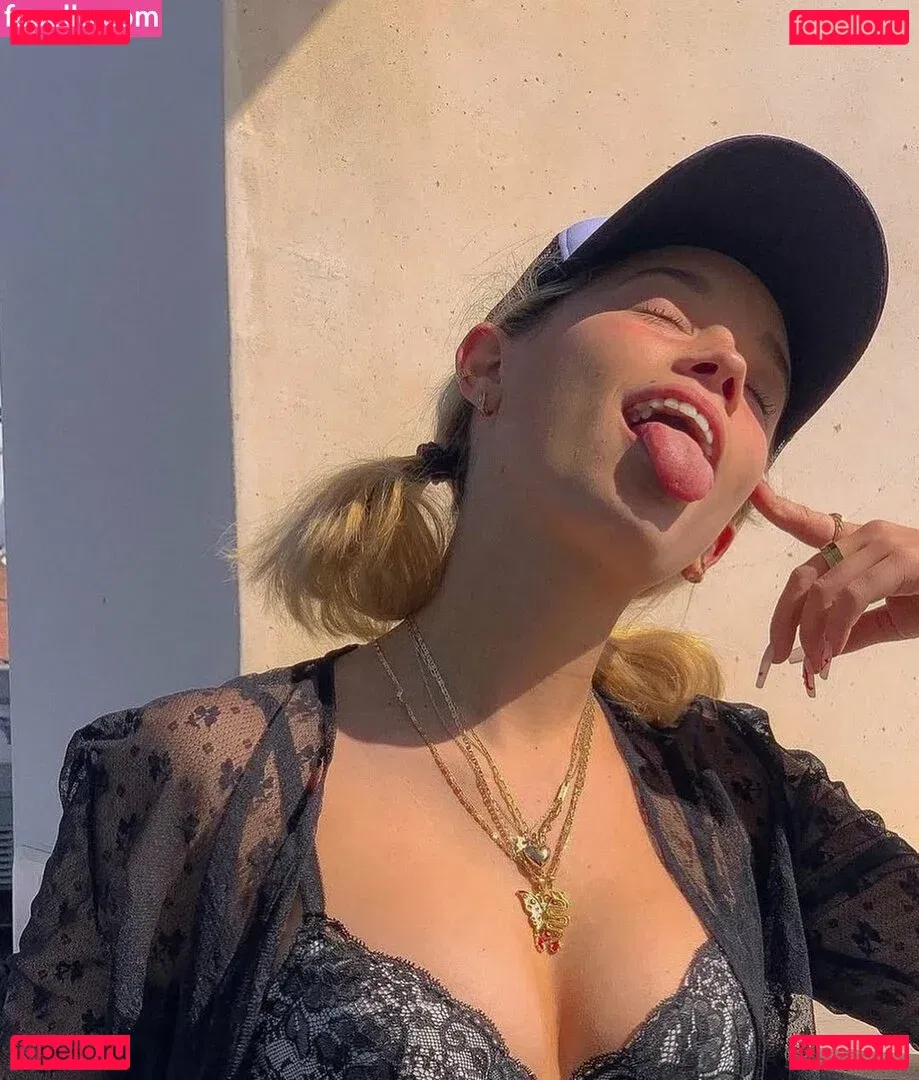 wellbeingwithabigail Onlyfans Photo Gallery 