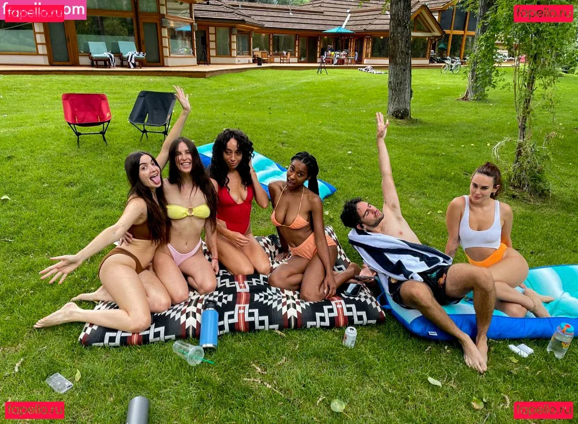 A.riannamaria Onlyfans Photo Gallery 