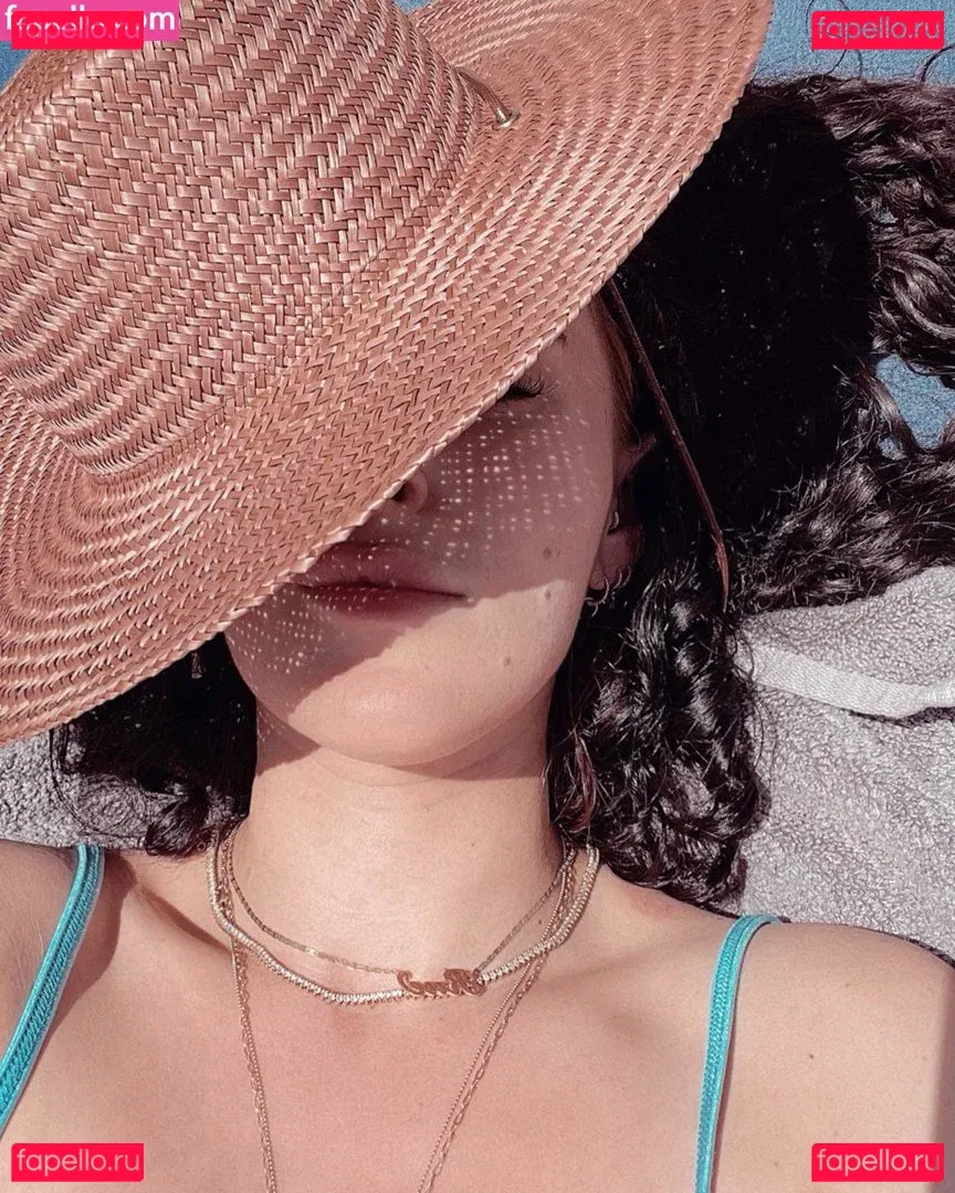 A.riannamaria Onlyfans Photo Gallery 