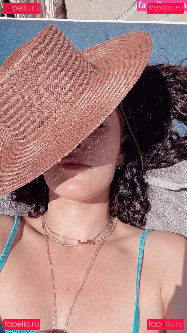 A.riannamaria Onlyfans Photo Gallery 