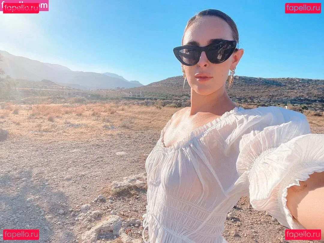 A.riannamaria Onlyfans Photo Gallery 