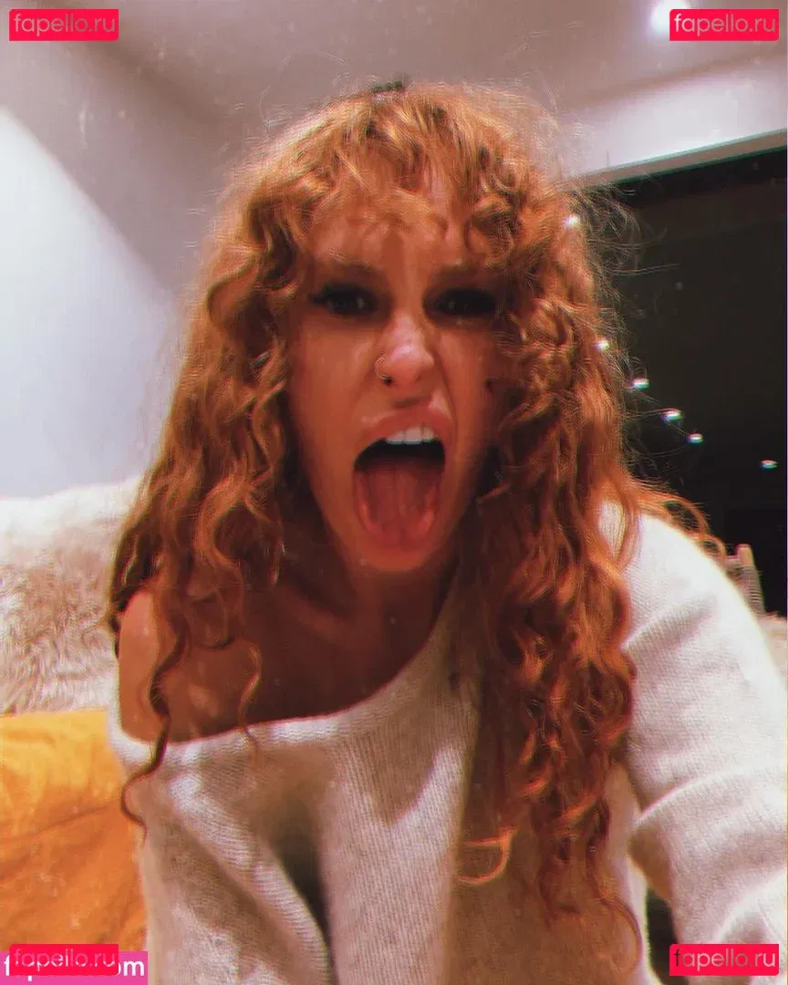 A.riannamaria Onlyfans Photo Gallery 