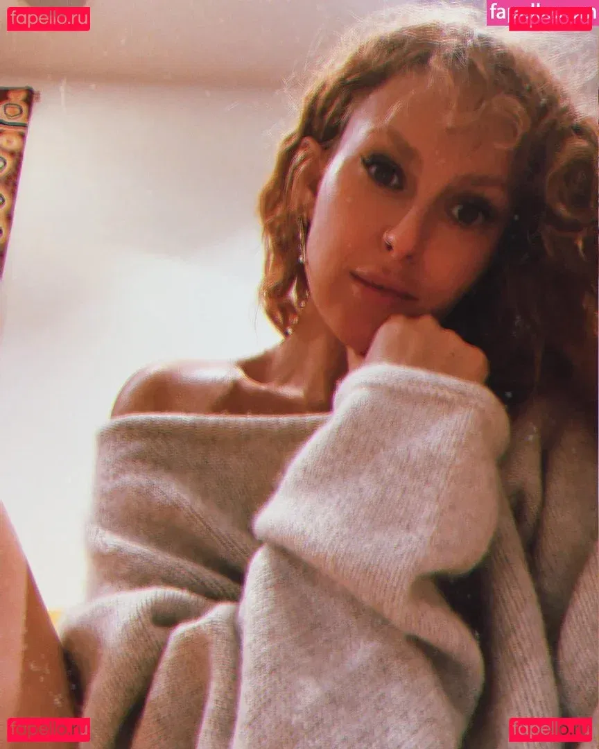 A.riannamaria Onlyfans Photo Gallery 