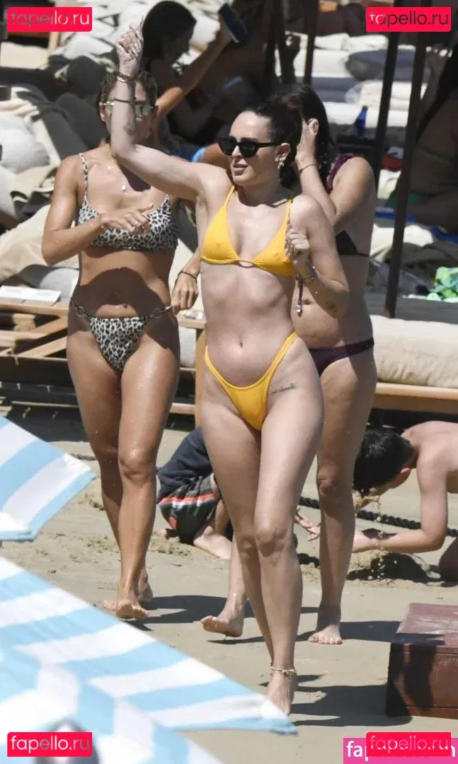 A.riannamaria Onlyfans Photo Gallery 