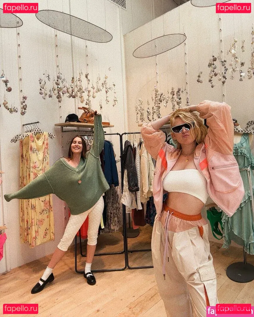 A.riannamaria Onlyfans Photo Gallery 