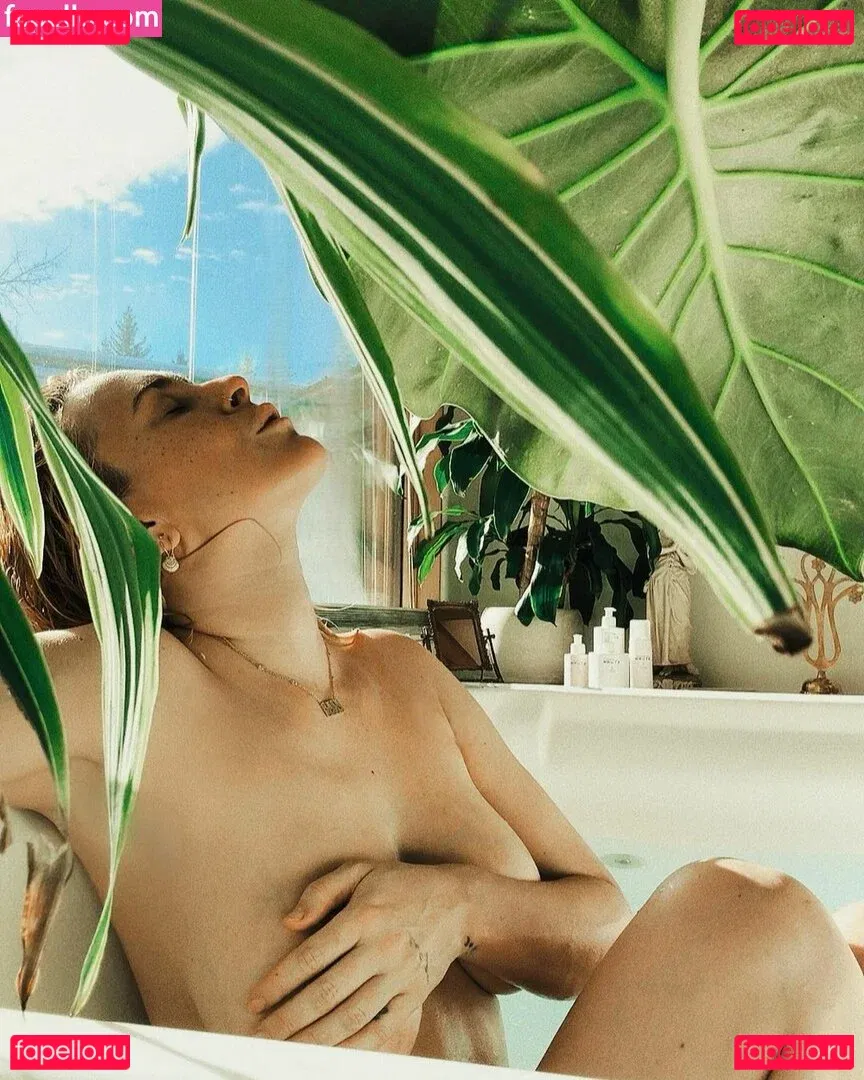 A.riannamaria Onlyfans Photo Gallery 