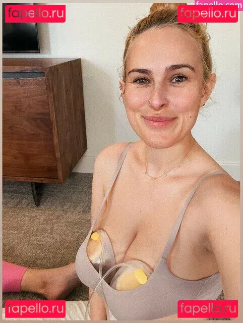 A.riannamaria Onlyfans Photo Gallery 