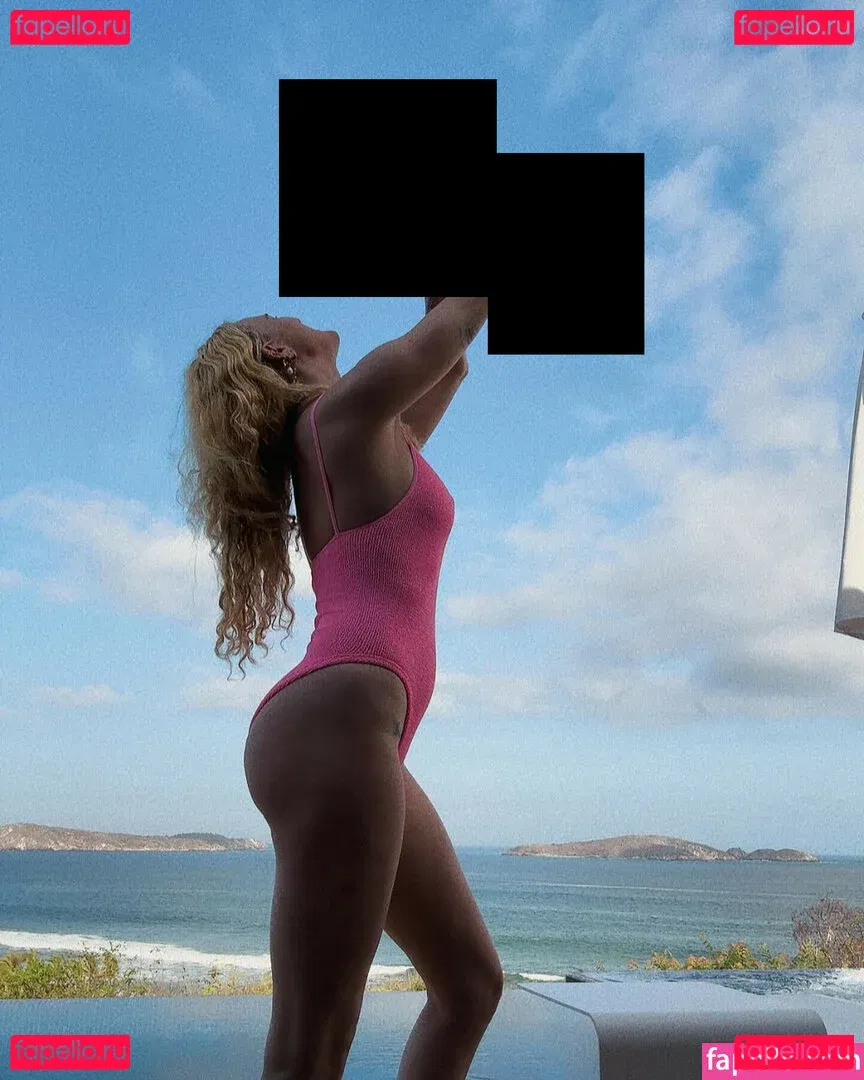 A.riannamaria Onlyfans Photo Gallery 