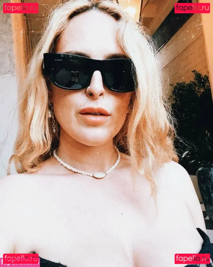 A.riannamaria Onlyfans Photo Gallery 