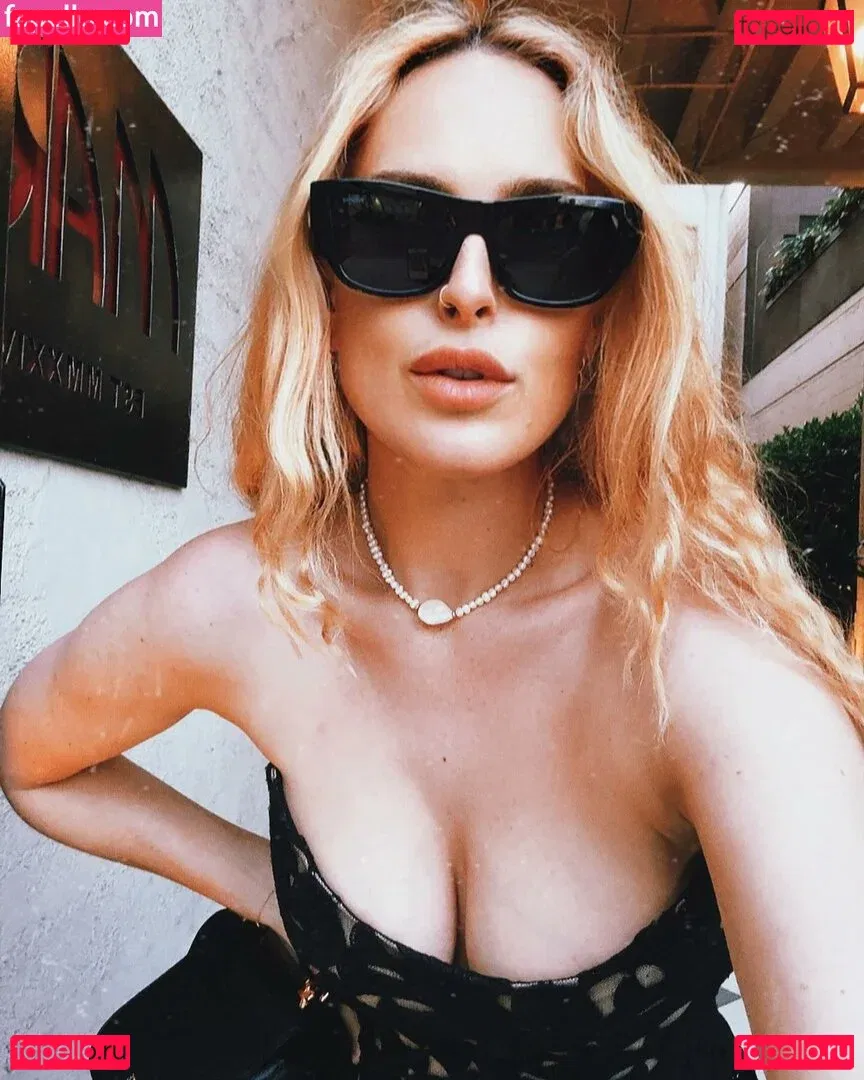 A.riannamaria Onlyfans Photo Gallery 