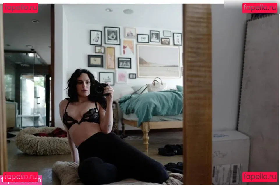 A.riannamaria Onlyfans Photo Gallery 