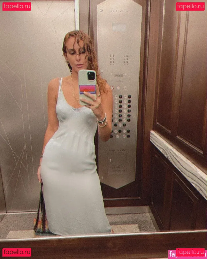 A.riannamaria Onlyfans Photo Gallery 