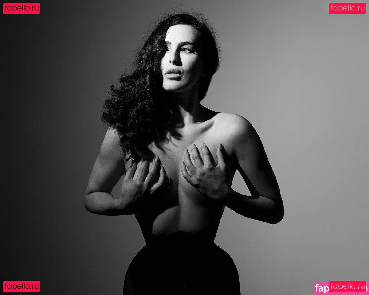 A.riannamaria Onlyfans Photo Gallery 