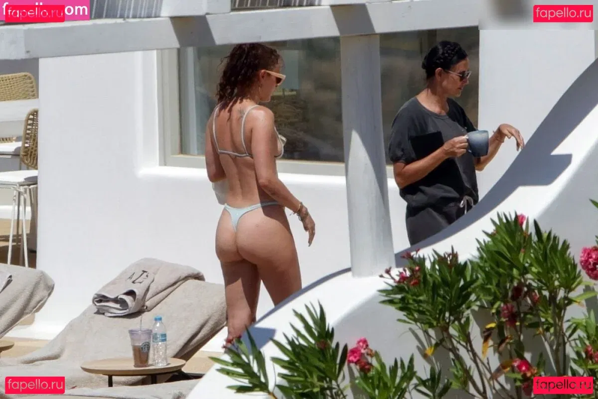 A.riannamaria Onlyfans Photo Gallery 