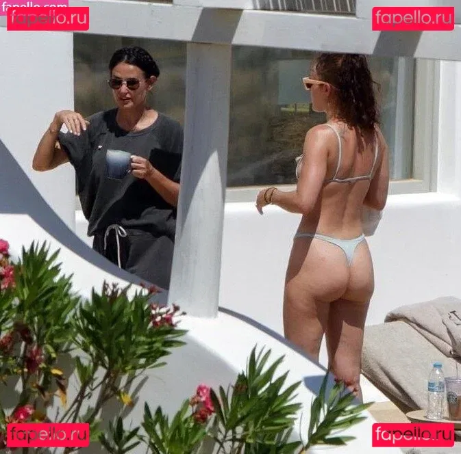 A.riannamaria Onlyfans Photo Gallery 