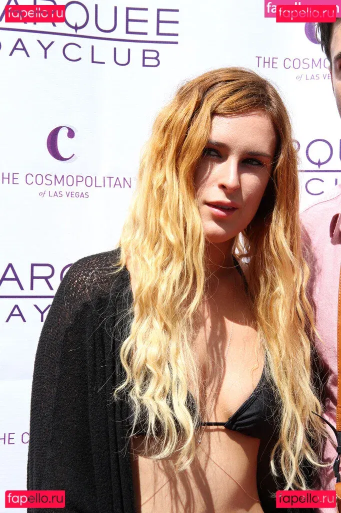 A.riannamaria Onlyfans Photo Gallery 