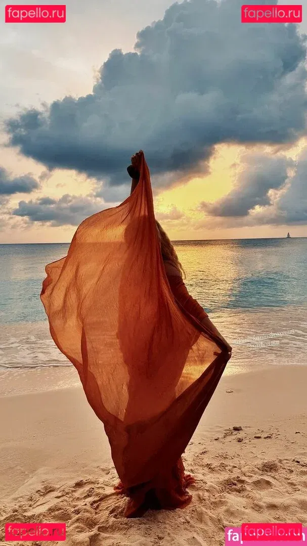 A.riannamaria Onlyfans Photo Gallery 