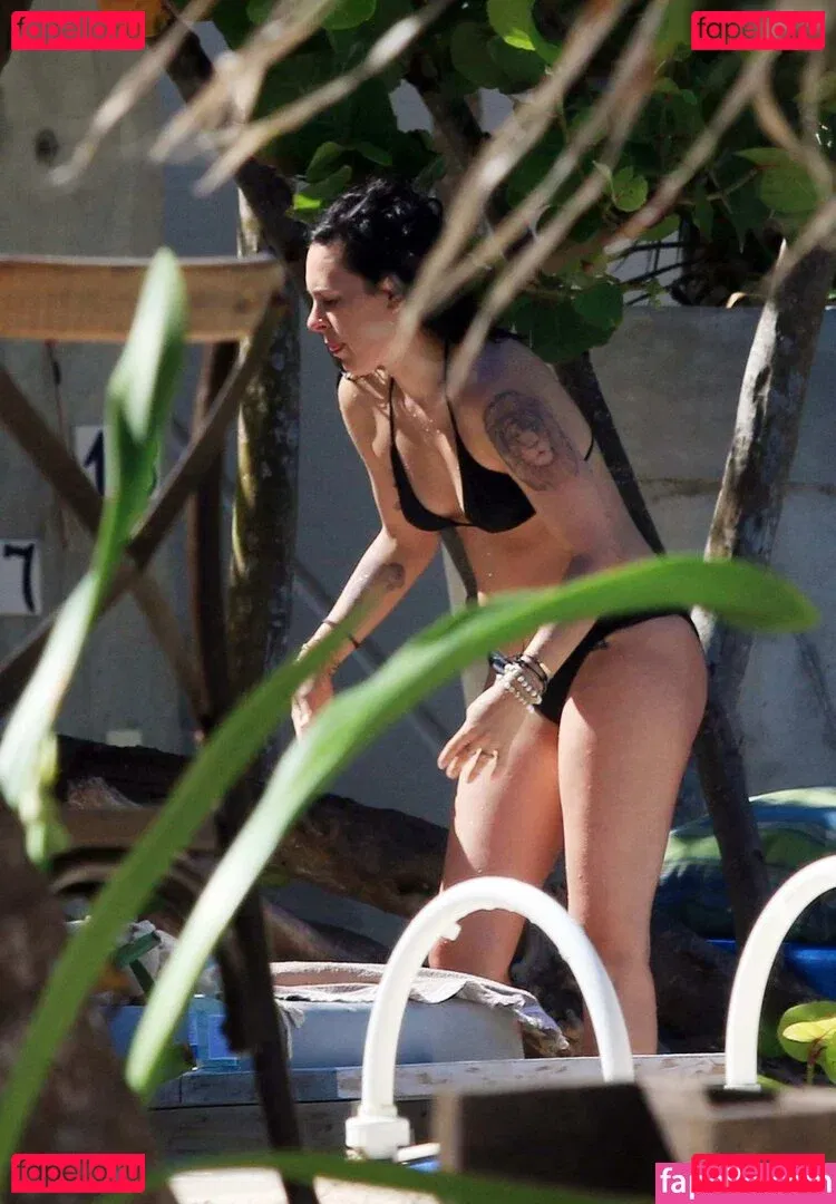 A.riannamaria Onlyfans Photo Gallery 