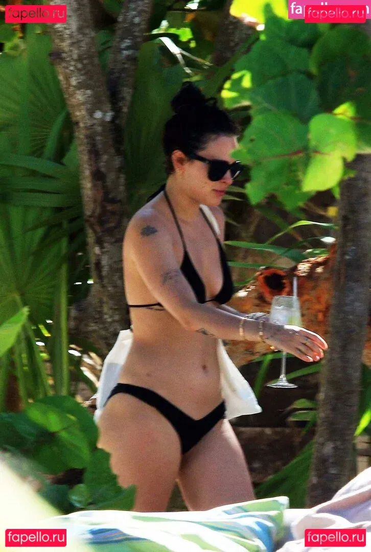 A.riannamaria Onlyfans Photo Gallery 