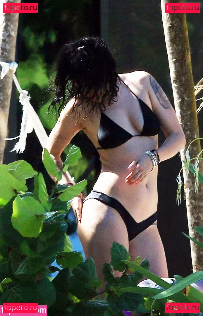 A.riannamaria Onlyfans Photo Gallery 